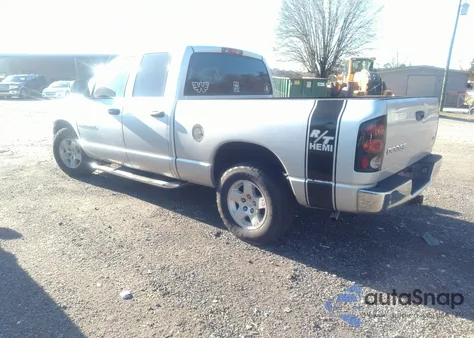 2004 Dodge Ram 1500 Slt/Laramie z USA, uszkodzony, nr VIN 1D7HA18D44S758159